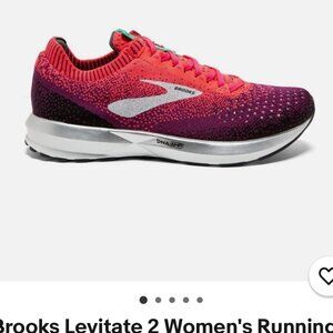Brooks Sneakers